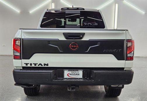 2024 Nissan Titan PRO-4X