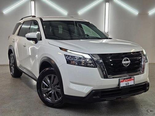 2024 Nissan Pathfinder SV