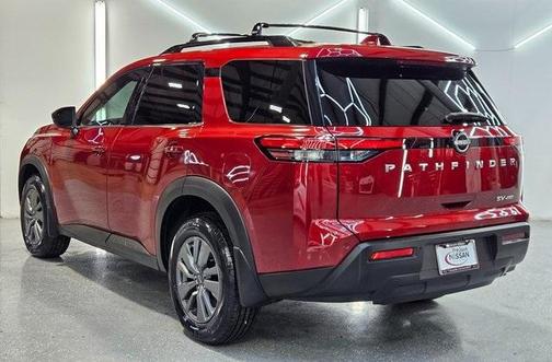 2023 Nissan Pathfinder SV