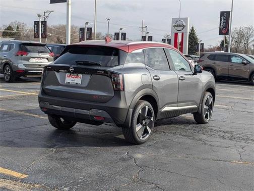 2025 Nissan Kicks SR