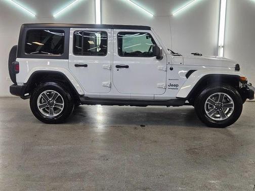 2022 Jeep Wrangler Unlimited Sahara