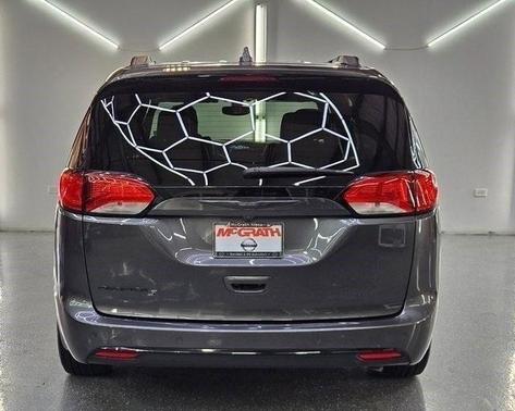 2020 Chrysler Pacifica Touring-L