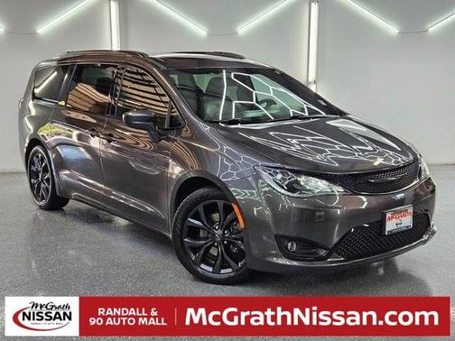 2020 Chrysler Pacifica Touring-L