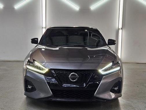 2021 Nissan Maxima SR