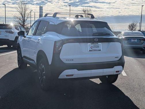 2026 Nissan Kicks SV