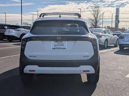 2026 Nissan Kicks SV