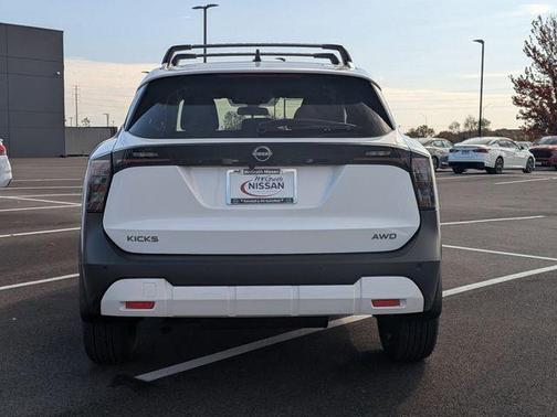 2026 Nissan Kicks SV