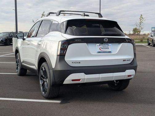 2026 Nissan Kicks SR