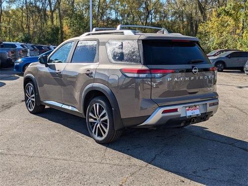 2025 Nissan Pathfinder Platinum