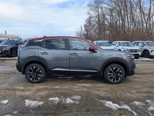 2025 Nissan Kicks SV