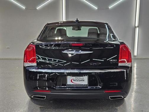 2019 Chrysler 300 Touring