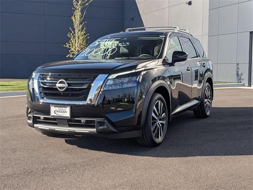 2025 Nissan Pathfinder Platinum