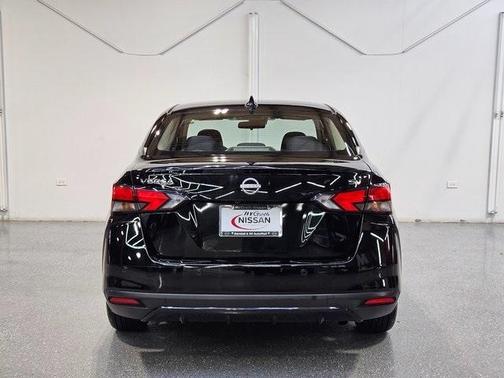 2023 Nissan Versa 1.6 SV