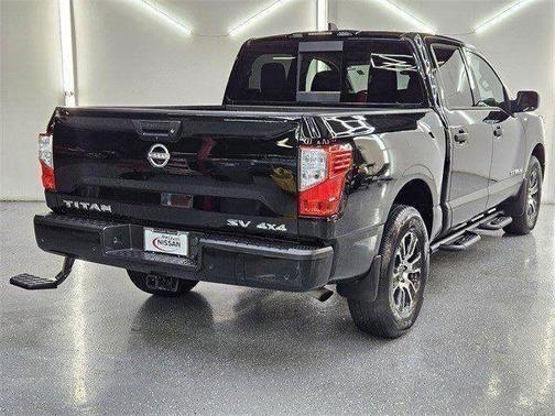 2024 Nissan Titan SV