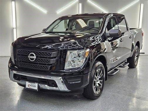 2024 Nissan Titan SV
