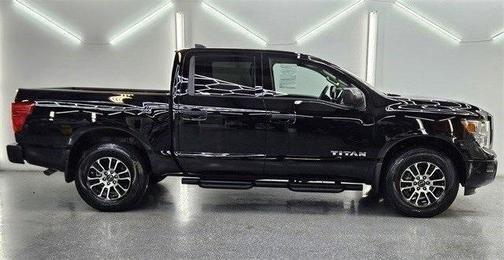 2024 Nissan Titan SV