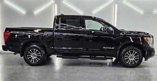 2024 Nissan Titan SV