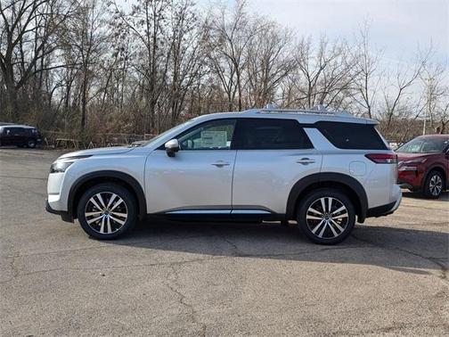 2025 Nissan Pathfinder Platinum