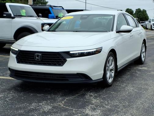 Platinum White Pearl 2023 Honda Accord LX 1.5T