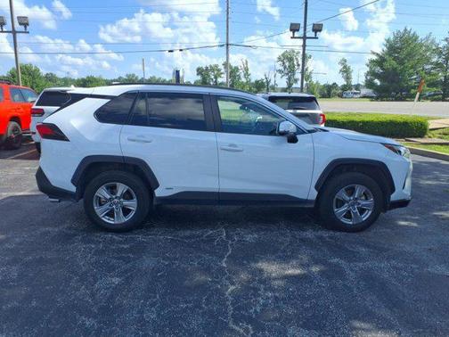 2024 Toyota RAV4 Hybrid XLE