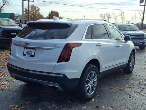 2022 Cadillac XT5 Premium Luxury