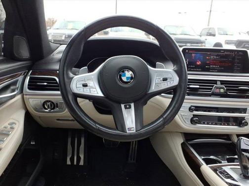 2021 BMW 750 i xDrive