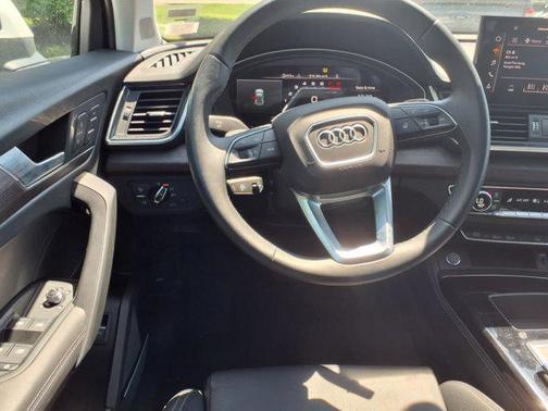 2024 Audi Q5 45 S line Premium Plus
