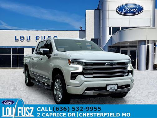 Iridescent Pearl Tricoat 2024 Chevrolet Silverado 1500 High Country