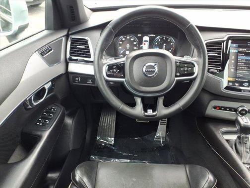 2016 Volvo XC90 T6 R-Design