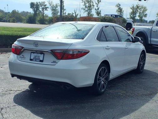 2016 Toyota Camry SE