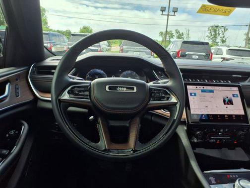 2022 Jeep Grand Cherokee L Summit