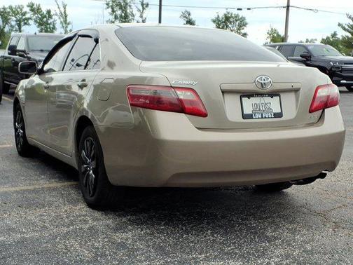 Beige 2007 Toyota Camry LE