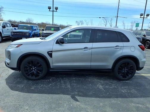 2025 Mitsubishi Outlander Sport 2.0 LE