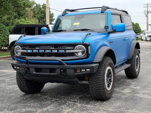 Velocity Blue Metallic 2023 Ford Bronco Outer Banks