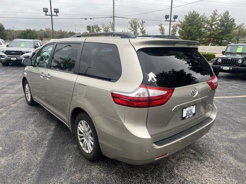 2015 Toyota Sienna XLE