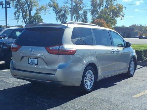 2015 Toyota Sienna XLE