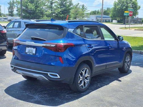 2022 Kia Seltos EX