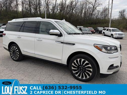 Pristine White Metallic Tri-Coat 2024 Lincoln Navigator Black Label