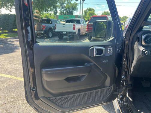 2021 Jeep Gladiator Willys