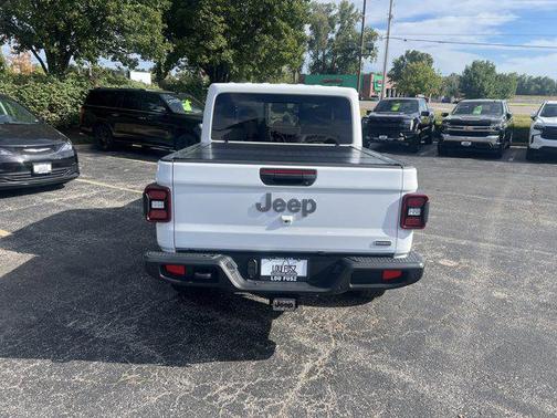 2022 Jeep Gladiator Overland