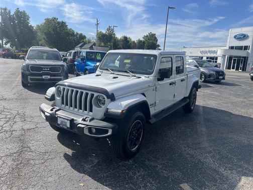 2022 Jeep Gladiator Overland