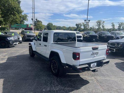 2022 Jeep Gladiator Overland