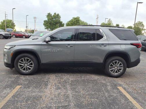 Sterling Gray Metallic 2023 Chevrolet Traverse LT Cloth