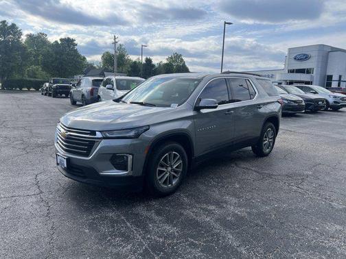 Sterling Gray Metallic 2023 Chevrolet Traverse LT Cloth