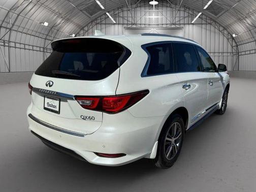 2017 INFINITI QX60 Base