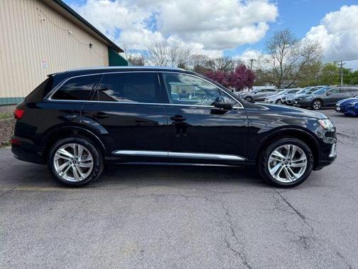 2021 Audi Q7 45 Premium