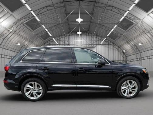 2021 Audi Q7 45 Premium