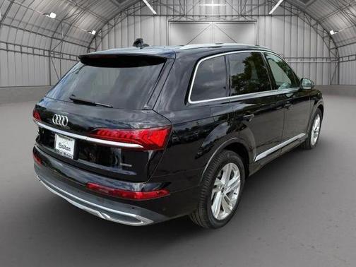 2021 Audi Q7 45 Premium