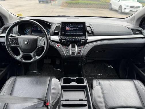 White 2022 Honda Odyssey EX-L