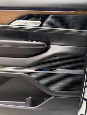 2023 Jeep Grand Wagoneer Series II
